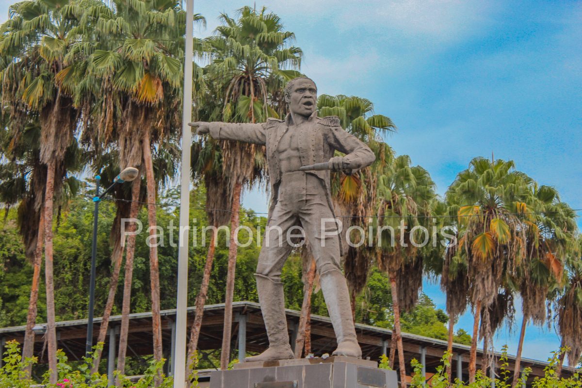 ignace delgres 1802 pointe-a-pitre guadeloupe heros lutte contre retablissement esclavage fusillés statue